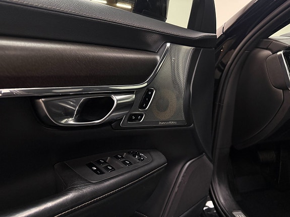 Volvo V90 Cross Country - 12