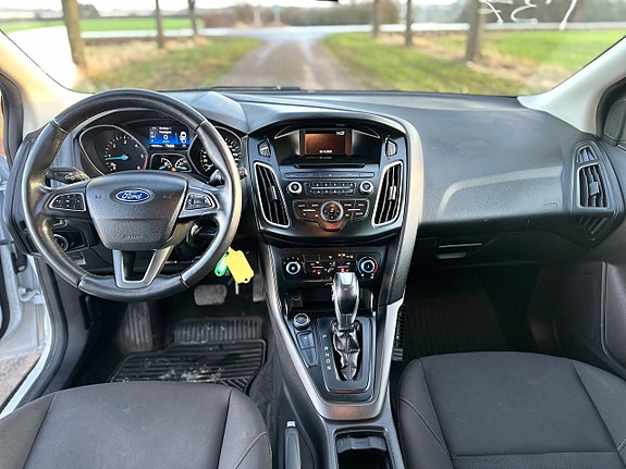 Ford Focus 9 of 16