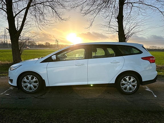 Ford Focus 7 of 16
