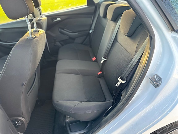 Ford Focus 13 of 16