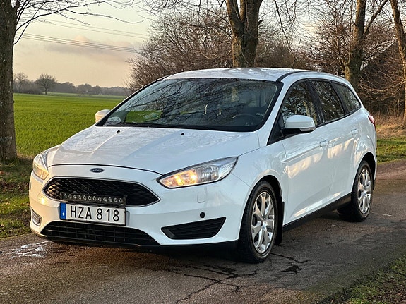 Ford Focus 2 of 16