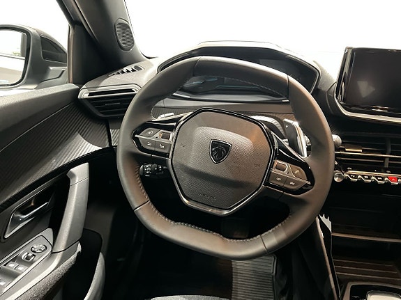 Peugeot 2008 10 of 14