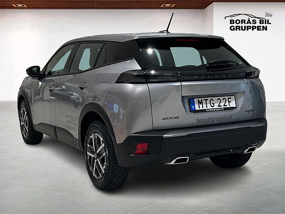 Peugeot 2008 2 of 5