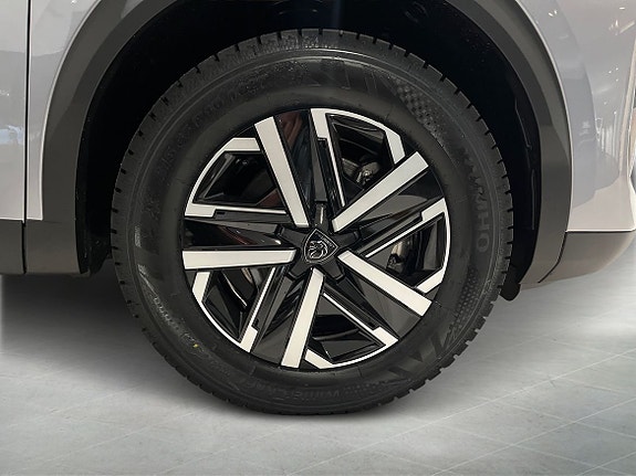 Peugeot 2008 9 of 14