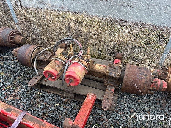 Lastbilsaxlar – 2 st, med fälg för dubbelmontage