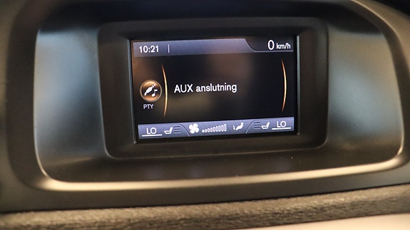 Volvo V40 14 of 16