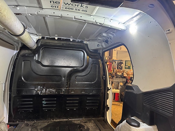 Ford Transit Courier 17 of 30