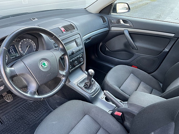 Skoda Octavia 11 of 13
