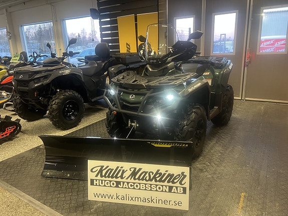 Can-Am Outlander XU+ 570 T3B Momsad Nyskick Plogpaket