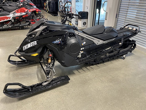 Lynx SHREDDER RE 3700 850 E-TEC Turbo R SHOT Black Edition 3 of 5