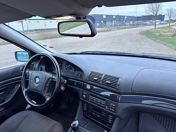 BMW 520 11 of 19