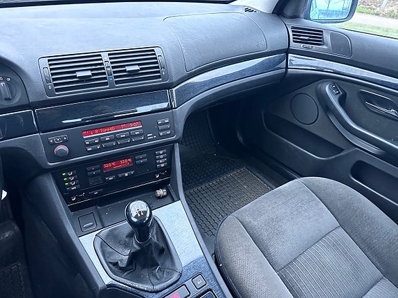 BMW 520 15 of 19