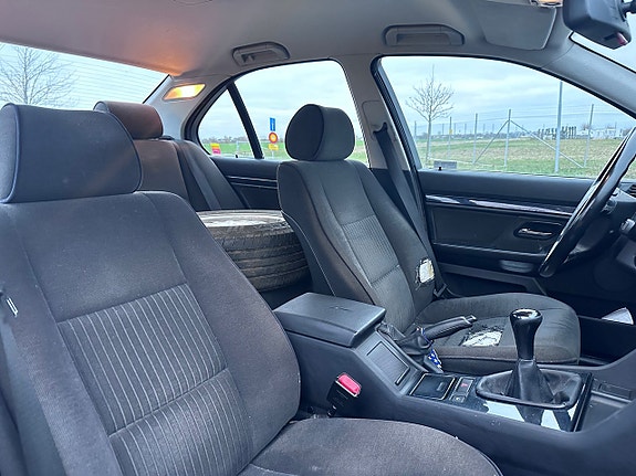 BMW 520 10 of 19