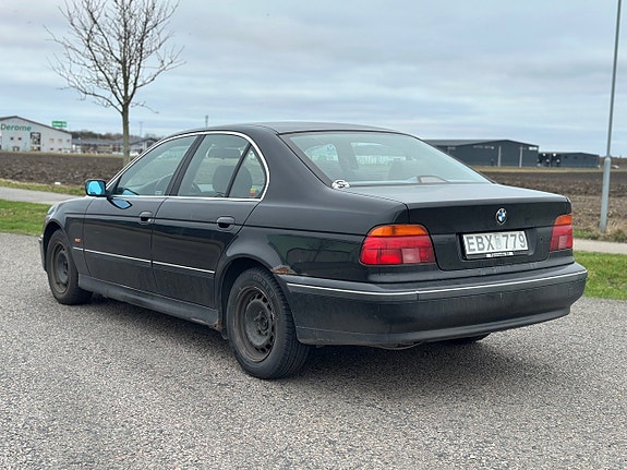 BMW 520 5 of 5