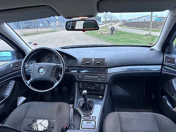 BMW 520 9 of 19