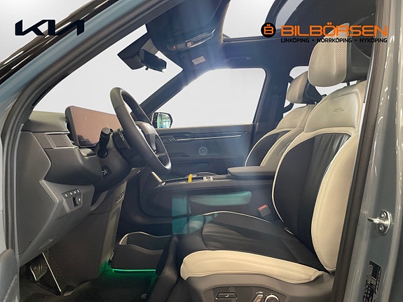Kia EV9 8 of 15