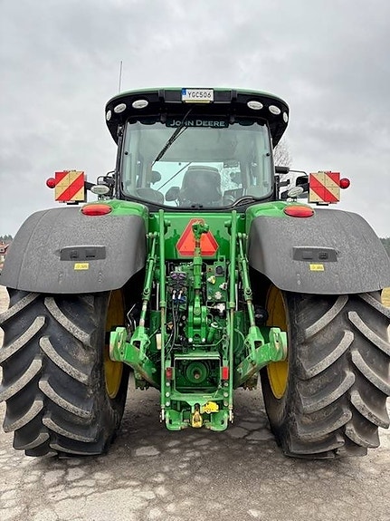 John Deere 8320 R 5 of 10