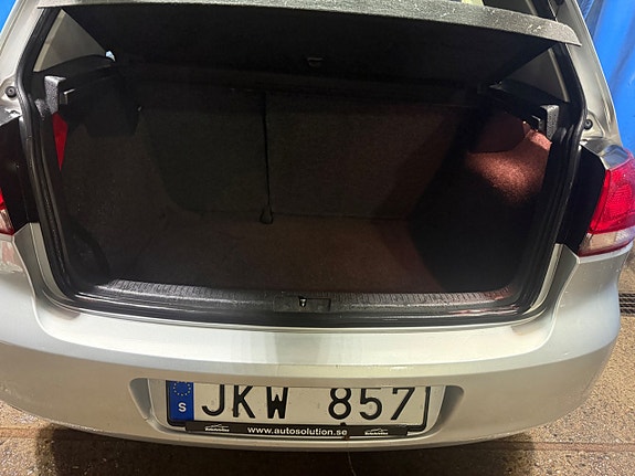 Volkswagen Golf VI 10 of 16