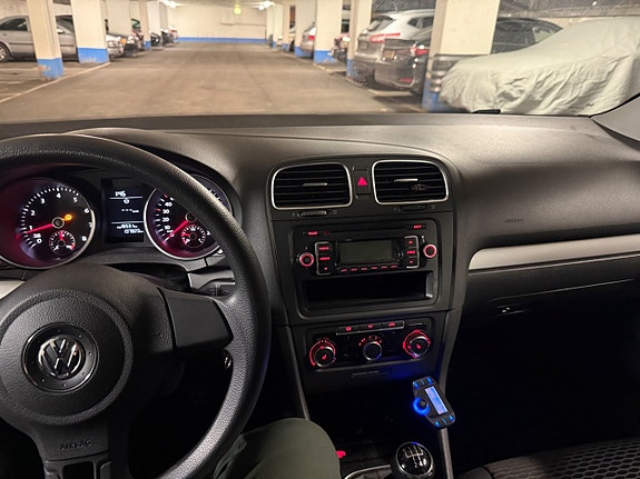 Volkswagen Golf VI 8 of 16
