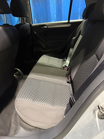 Volkswagen Golf VI 11 of 16