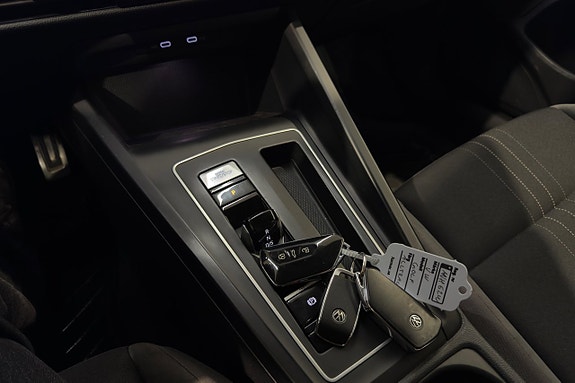 Volkswagen Golf Alltrack 21 of 25