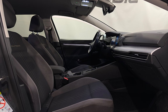 Volkswagen Golf Alltrack 22 of 25