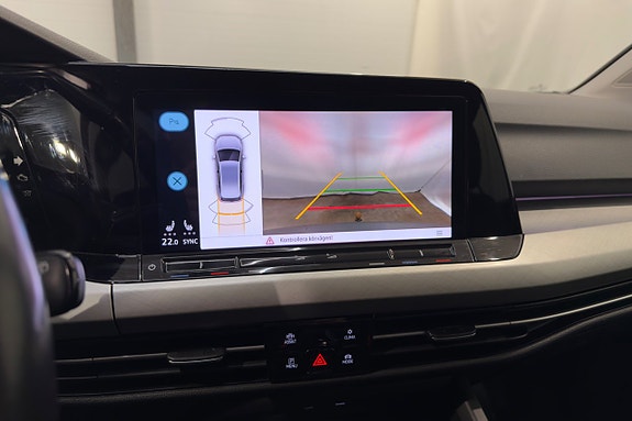 Volkswagen Golf Alltrack 18 of 25
