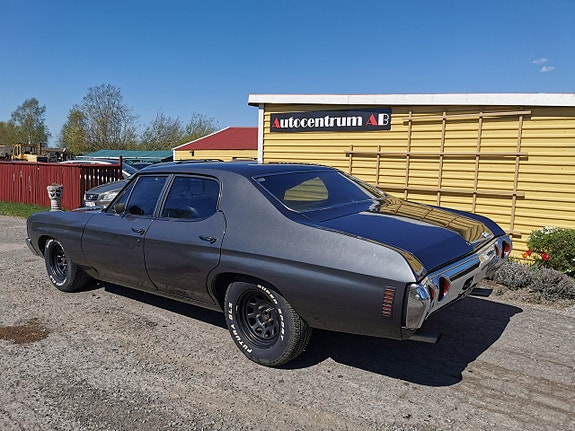Chevrolet Chevelle 2 of 5