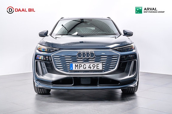 Audi Q6 e-tron 4 of 5