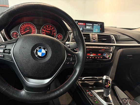 BMW 330e 10 of 17