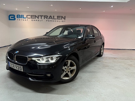 BMW 330e 4 of 17