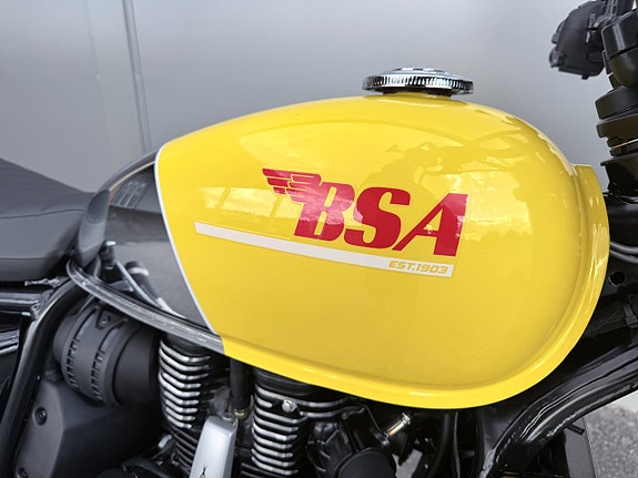 BSA Scrambler 650 Victor Yellow 4 of 12