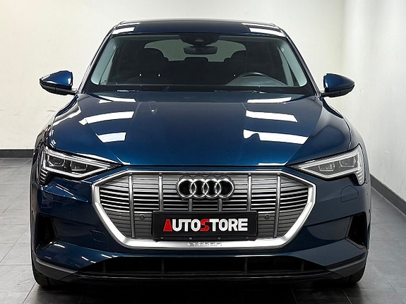Audi E-Tron - 8