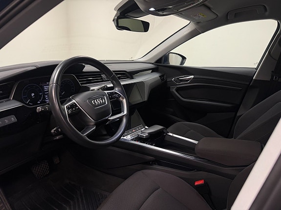 Audi E-Tron - 10