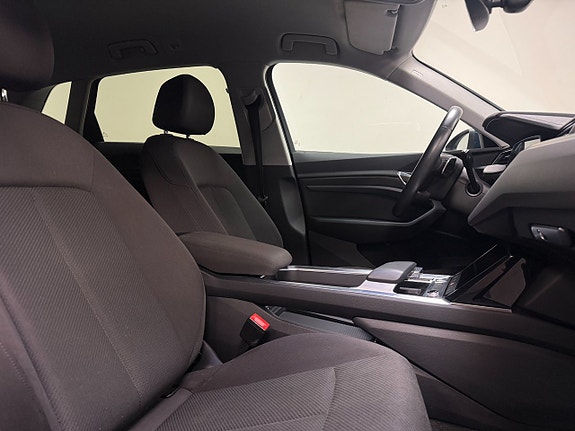 Audi E-Tron - 15