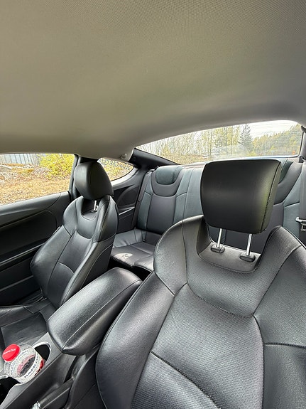 Hyundai Genesis 5 of 5