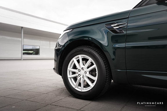 Land Rover Range Rover Sport 18 of 18