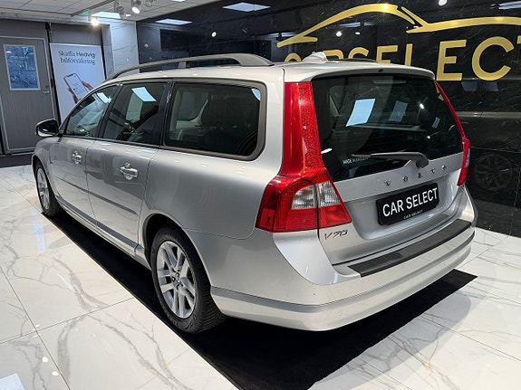 Volvo V70 3 of 23