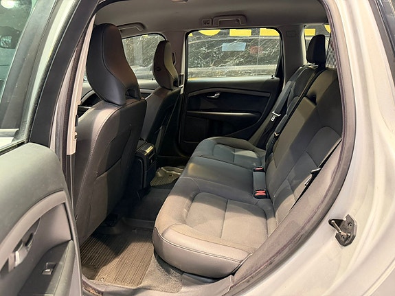 Volvo V70 15 of 23