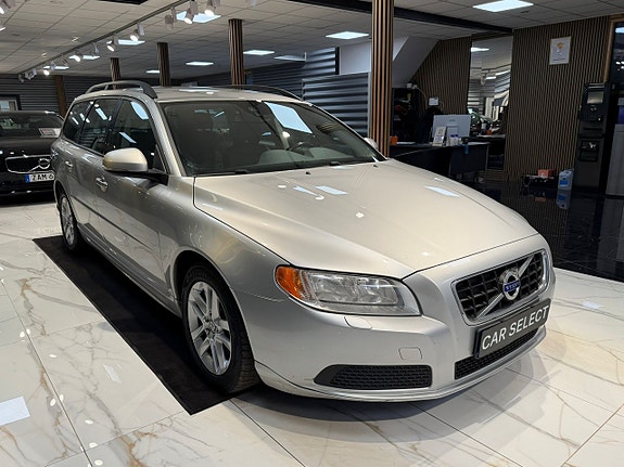 Volvo V70 7 of 23