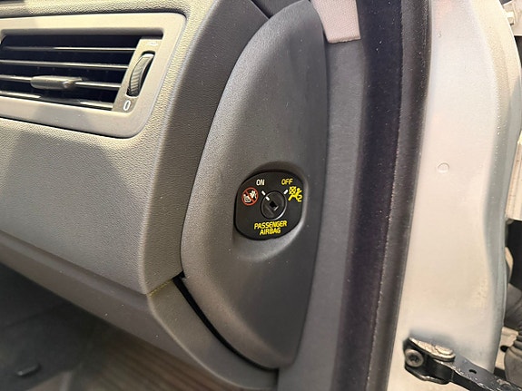 Volvo V70 19 of 23