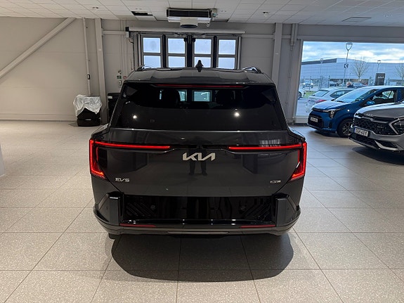 Kia EV5 4 of 22