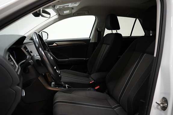 Volkswagen T-Roc 8 of 22