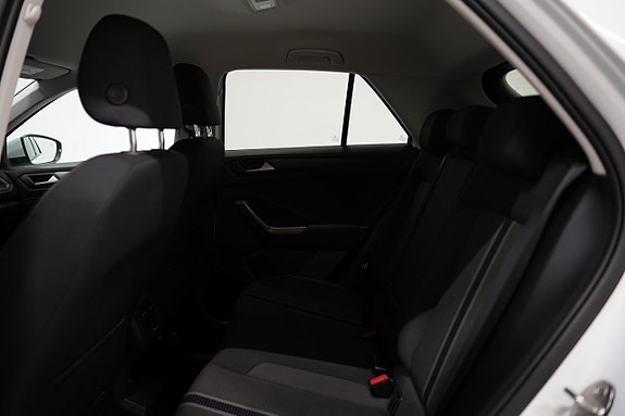 Volkswagen T-Roc 19 of 22