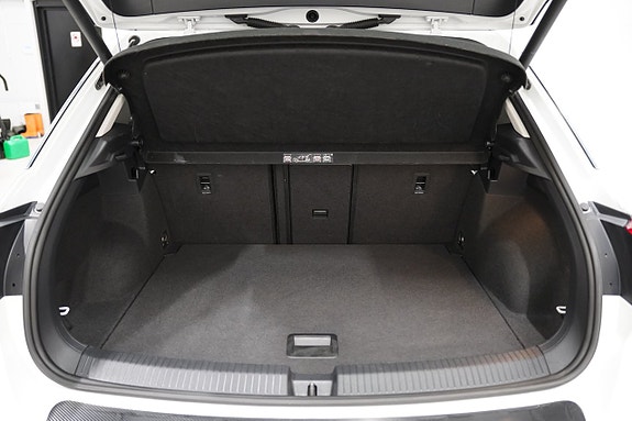 Volkswagen T-Roc 21 of 22