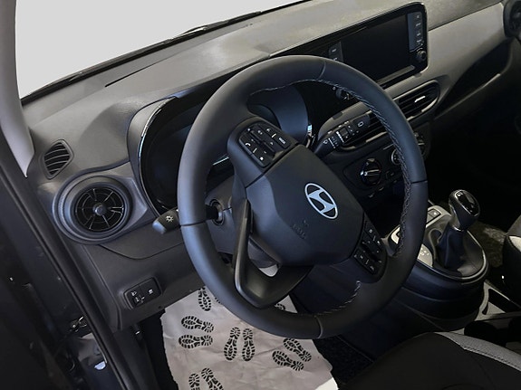Hyundai i10 4 of 5
