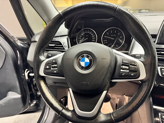 BMW 218 6 of 12