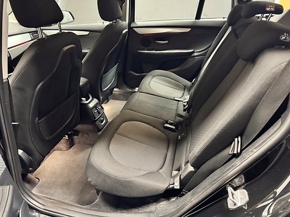 BMW 218 10 of 12