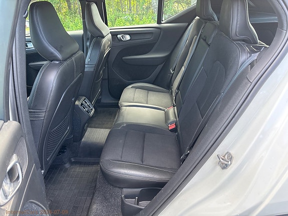 Volvo XC40 17 of 22