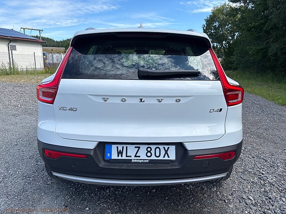 Volvo XC40 6 of 22